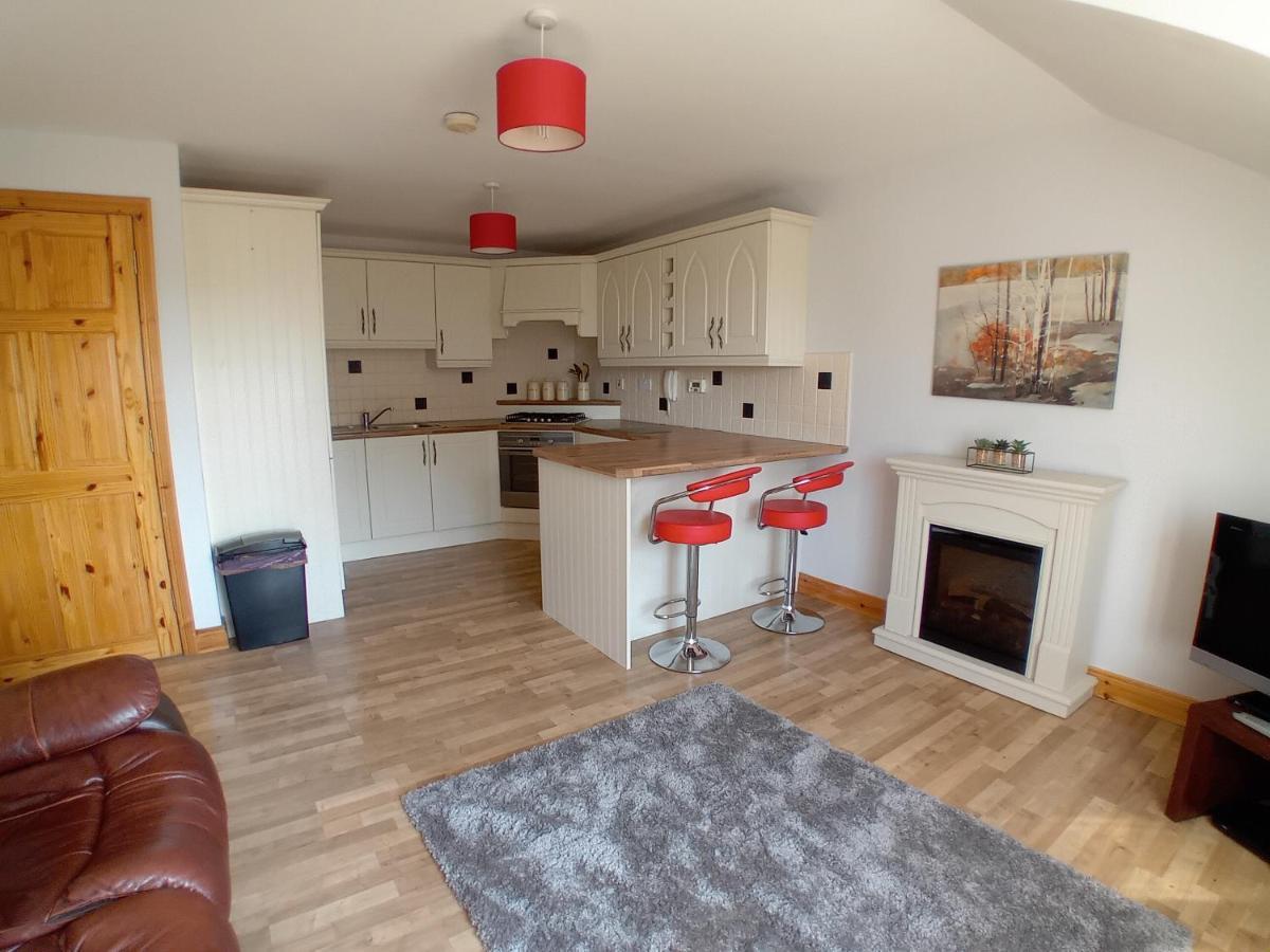 The Red Door Townhouse Apartment Ardara Buitenkant foto