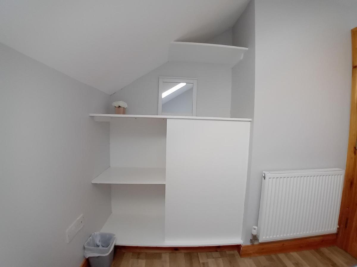 The Red Door Townhouse Apartment Ardara Buitenkant foto